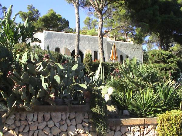 Ferienhaus Kaktusfinca Cala Ratjada Ansicht des Ferienhauses von der Straße